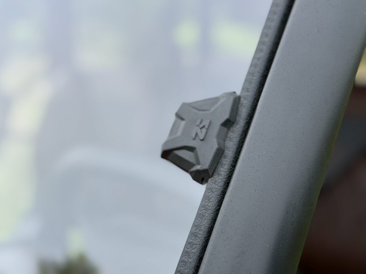 Versa Vented Windshield Hard Coated