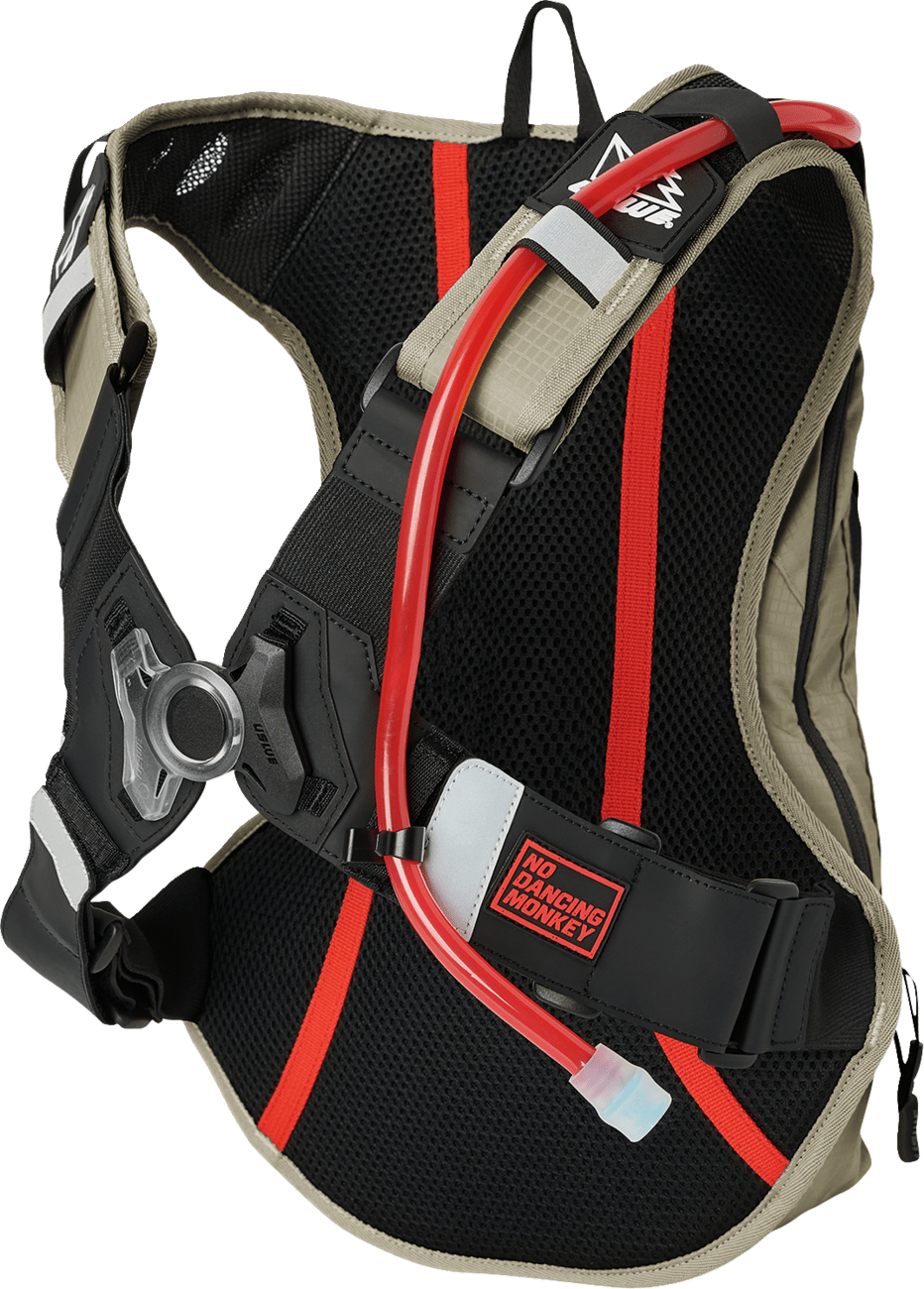 USWE Outlander 9L Hydration Pack Sand 5209077021 MTB Moto Enduro Backpack - Moto - House MX
